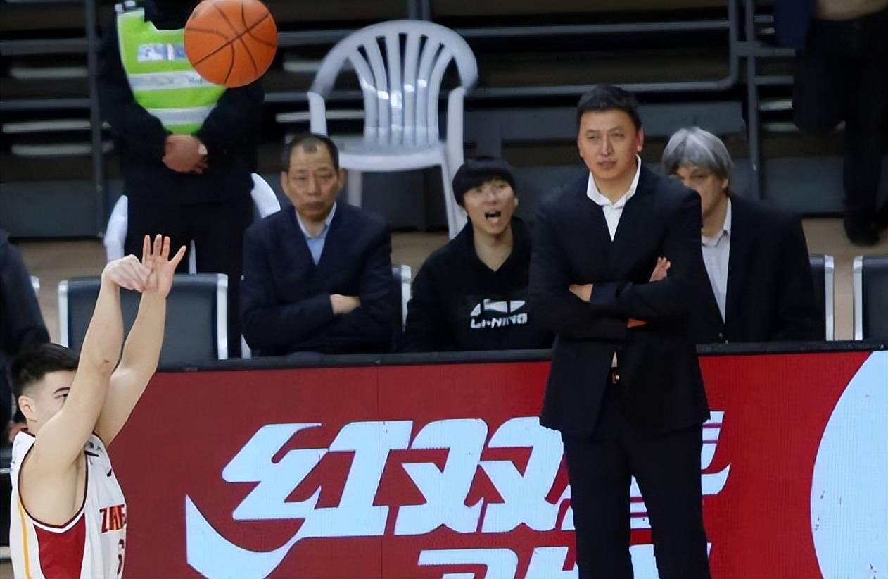 PG中国官网-包含华莱士当选新斯文分主教练，制定新赛季赛程的词条