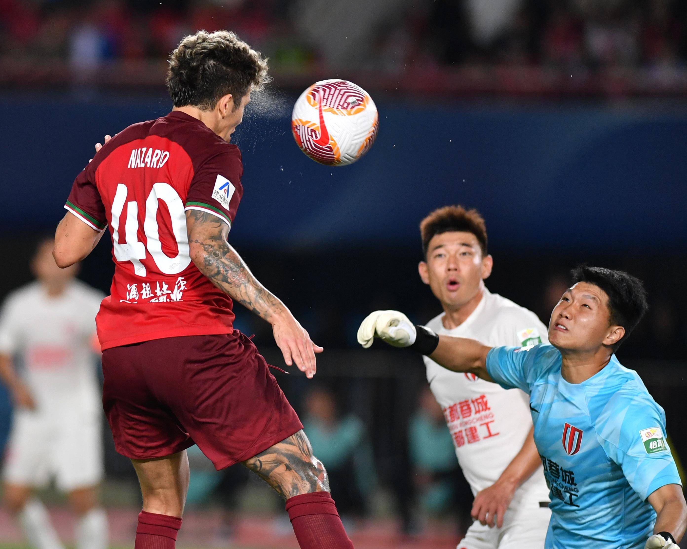 中超球队面临主场压力,困境重重 中超球队面临主场压力,困境重重