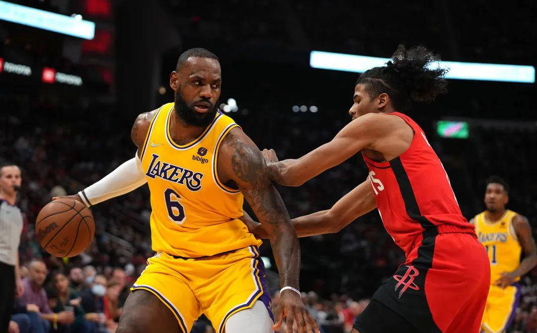 PG电子试玩官网-火箭队与湖人队战平争议裁判判罚