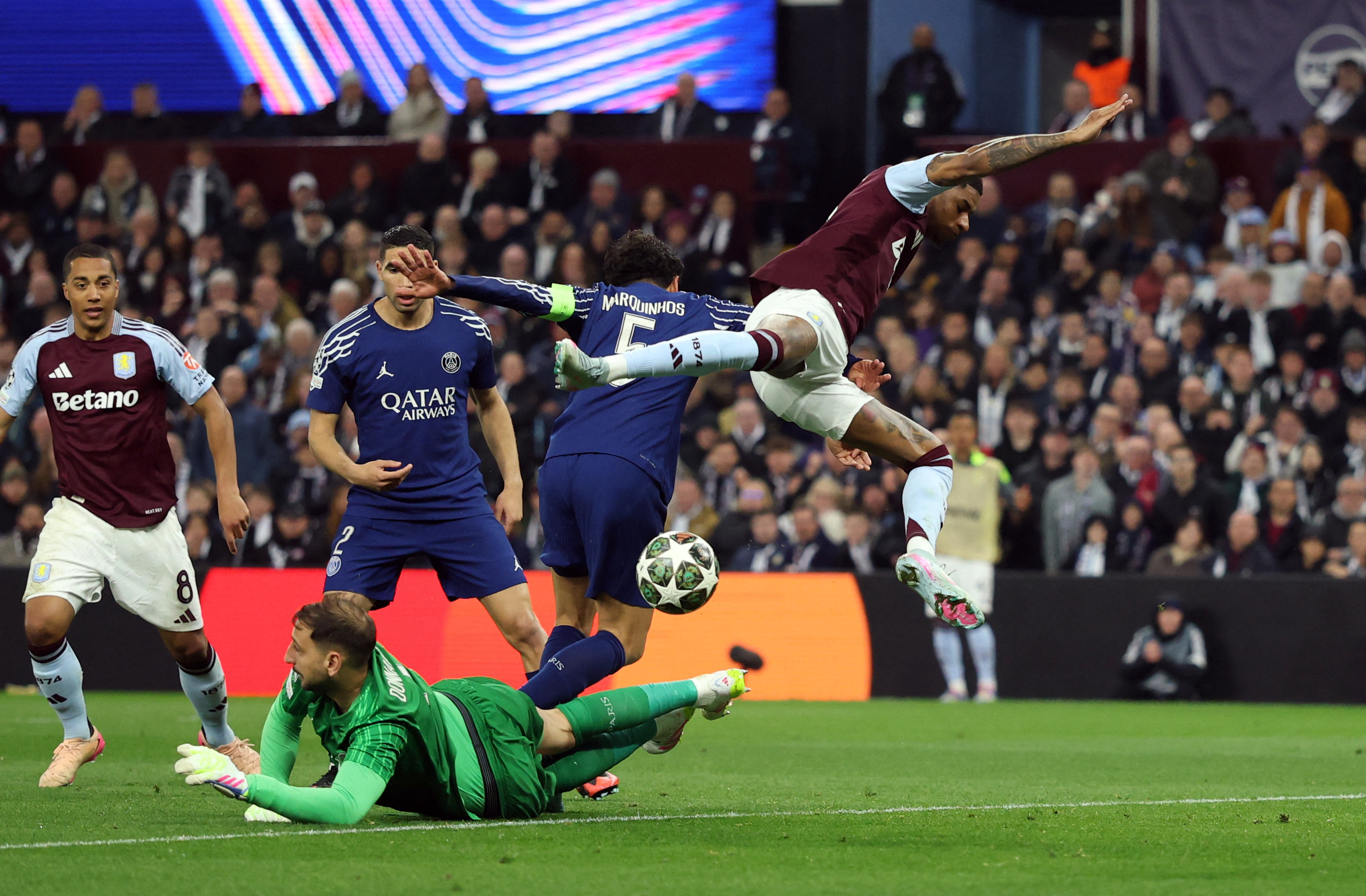 巴黎圣日耳曼告捷，成功晋级