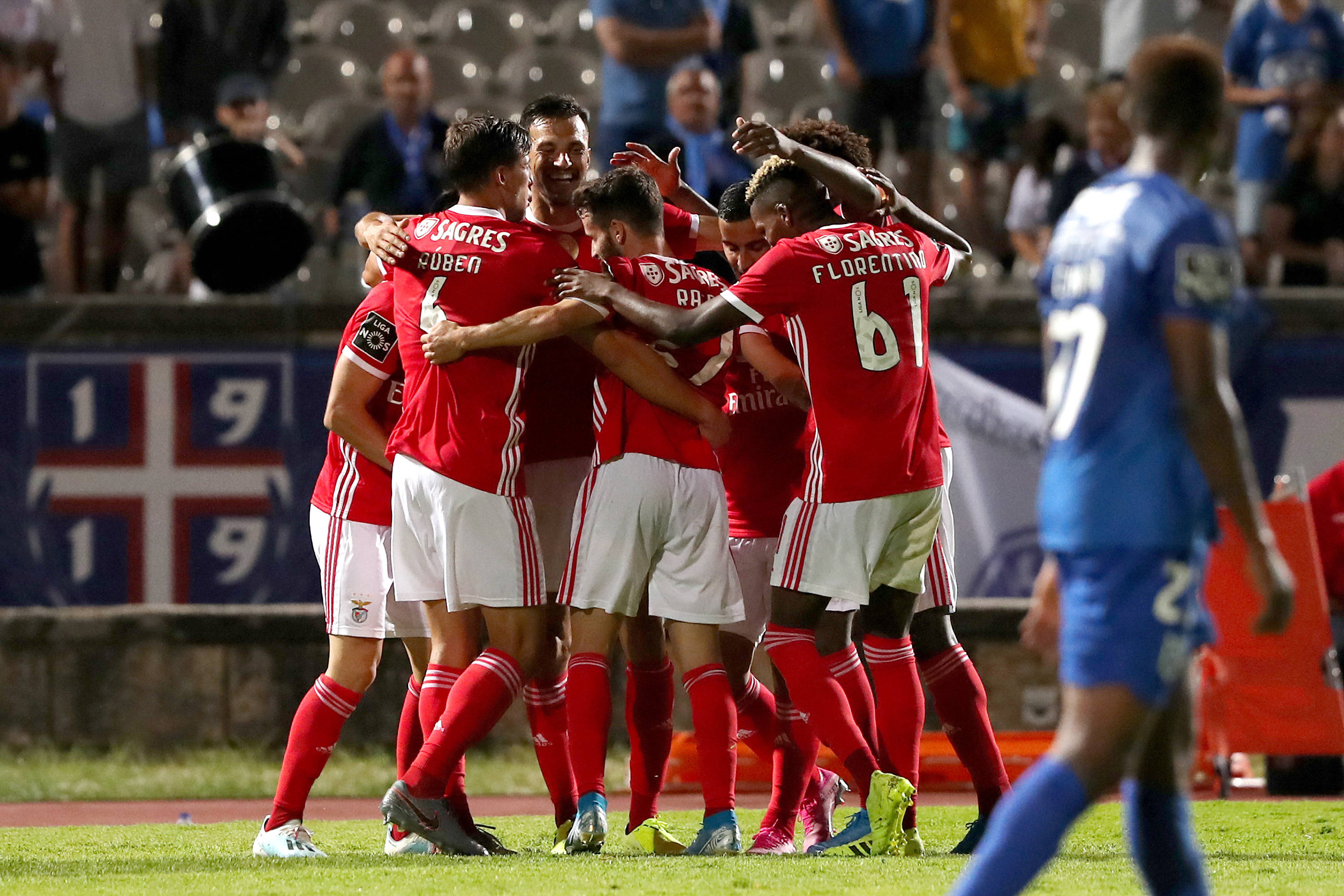 葡萄牙队的进攻火力强劲，轻松战胜对手的简单介绍