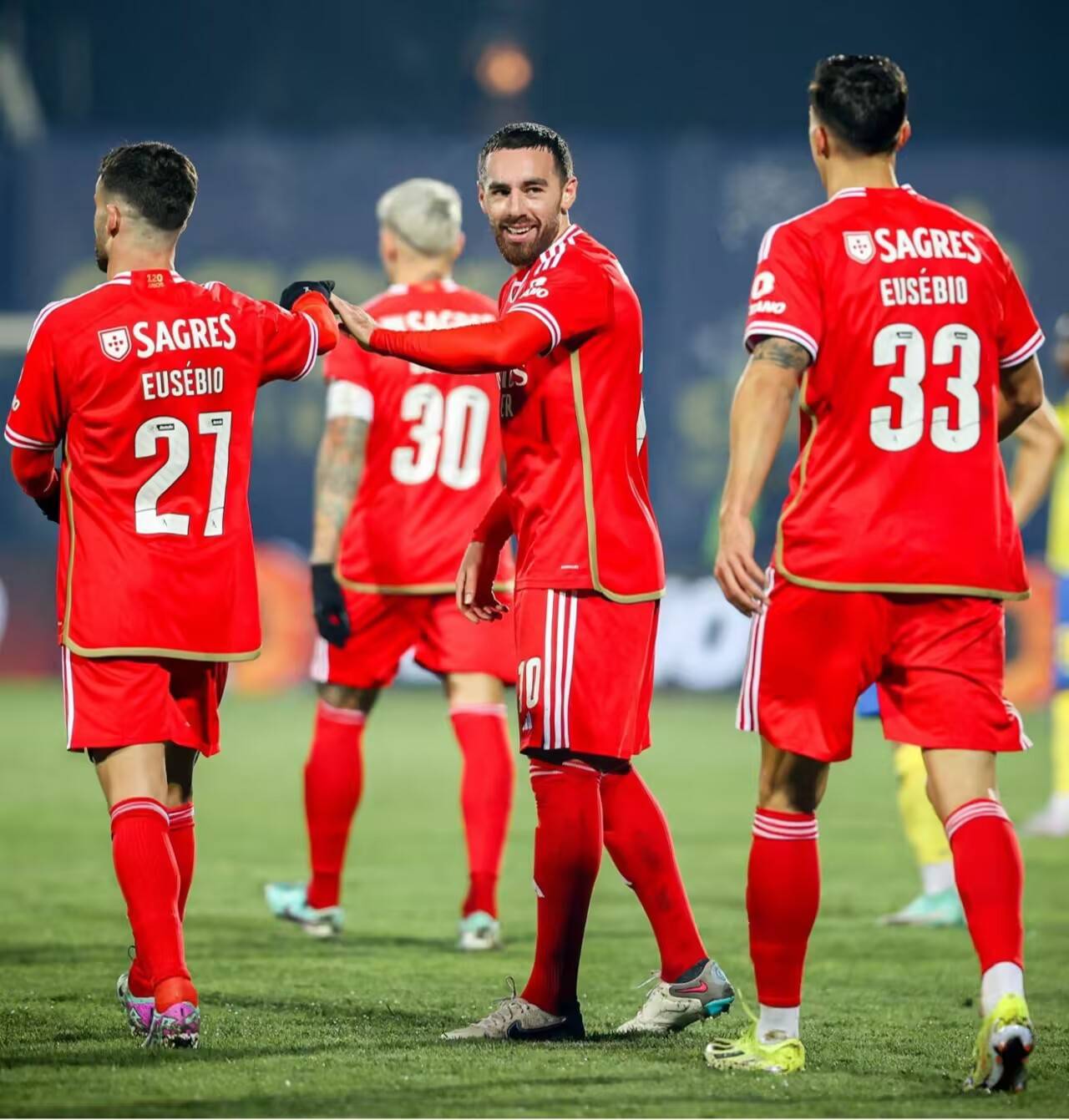 PG电子线上登入-摩纳哥球员在欧冠赛场上大放异彩