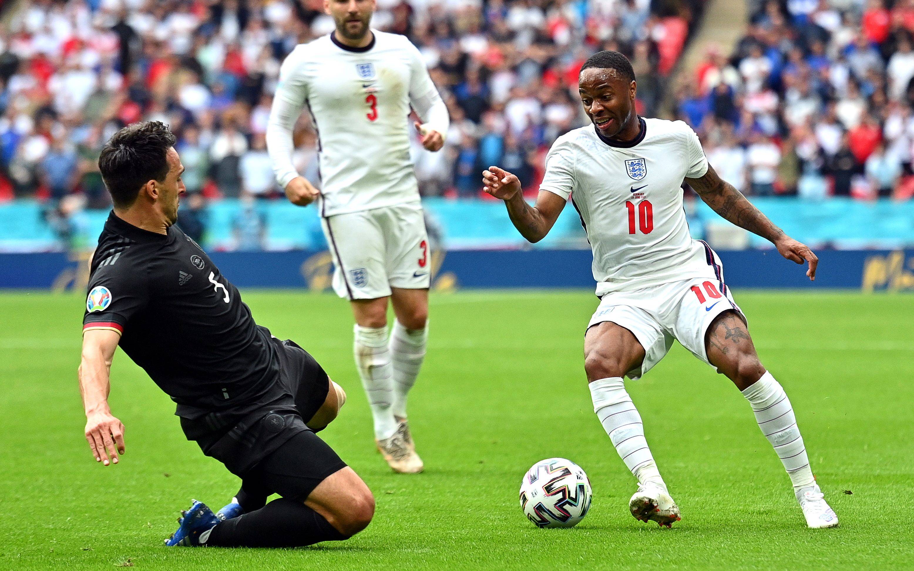 荷兰球队在比赛中夺冠