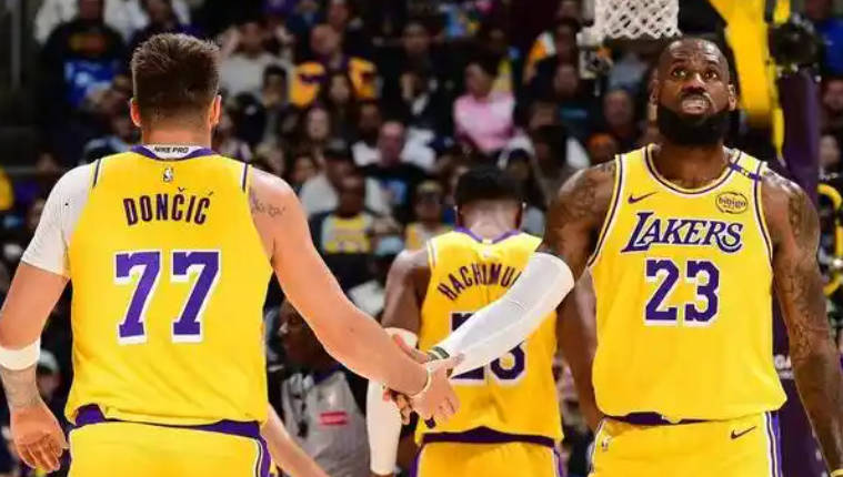 尼斯对决斯特拉斯堡，主场全力争取胜利点