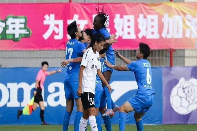 国内女足联赛悬念继续！决胜时刻即将来临