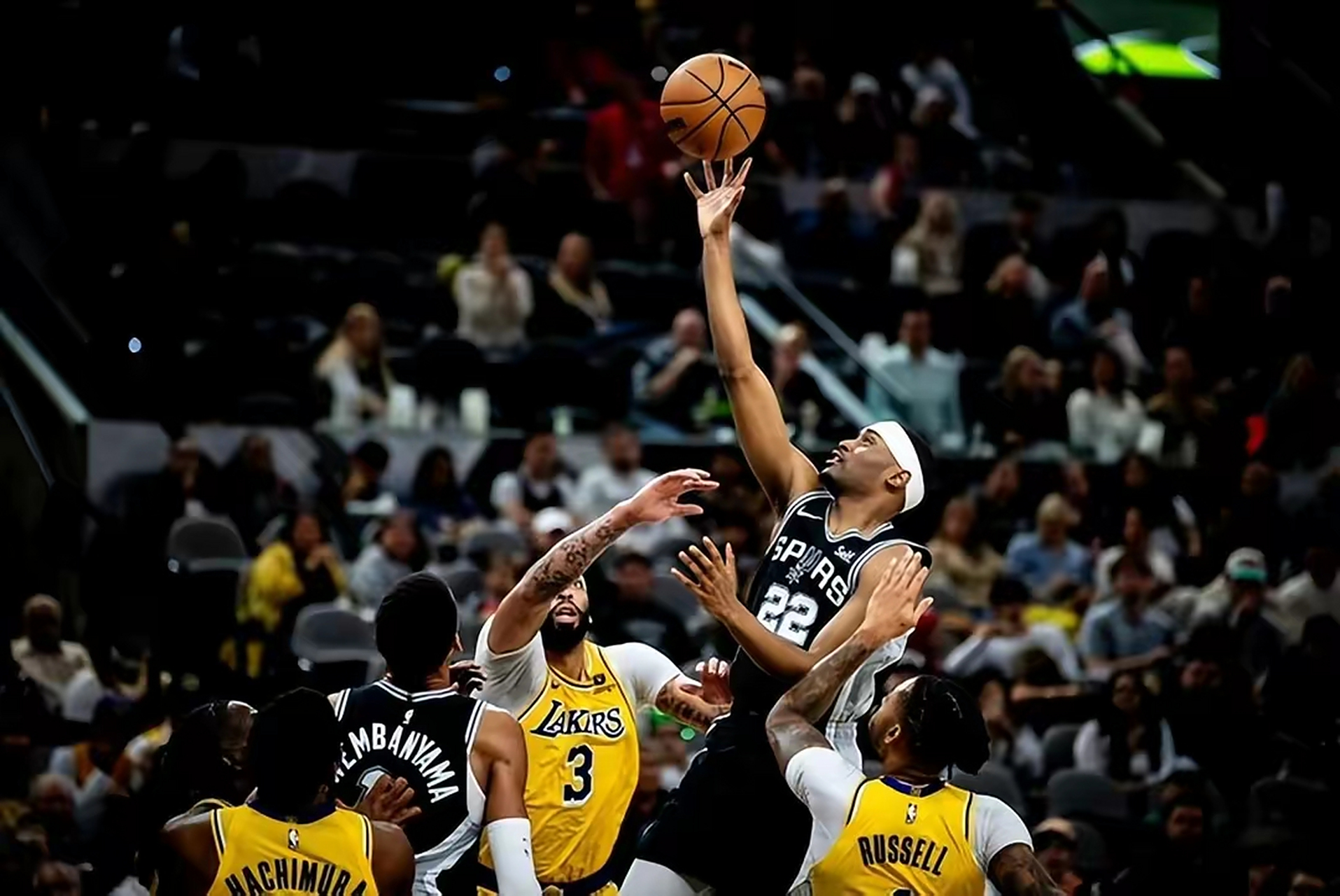 PG电子官网入口-湖人再胜马刺，浓眉分领驭比赛