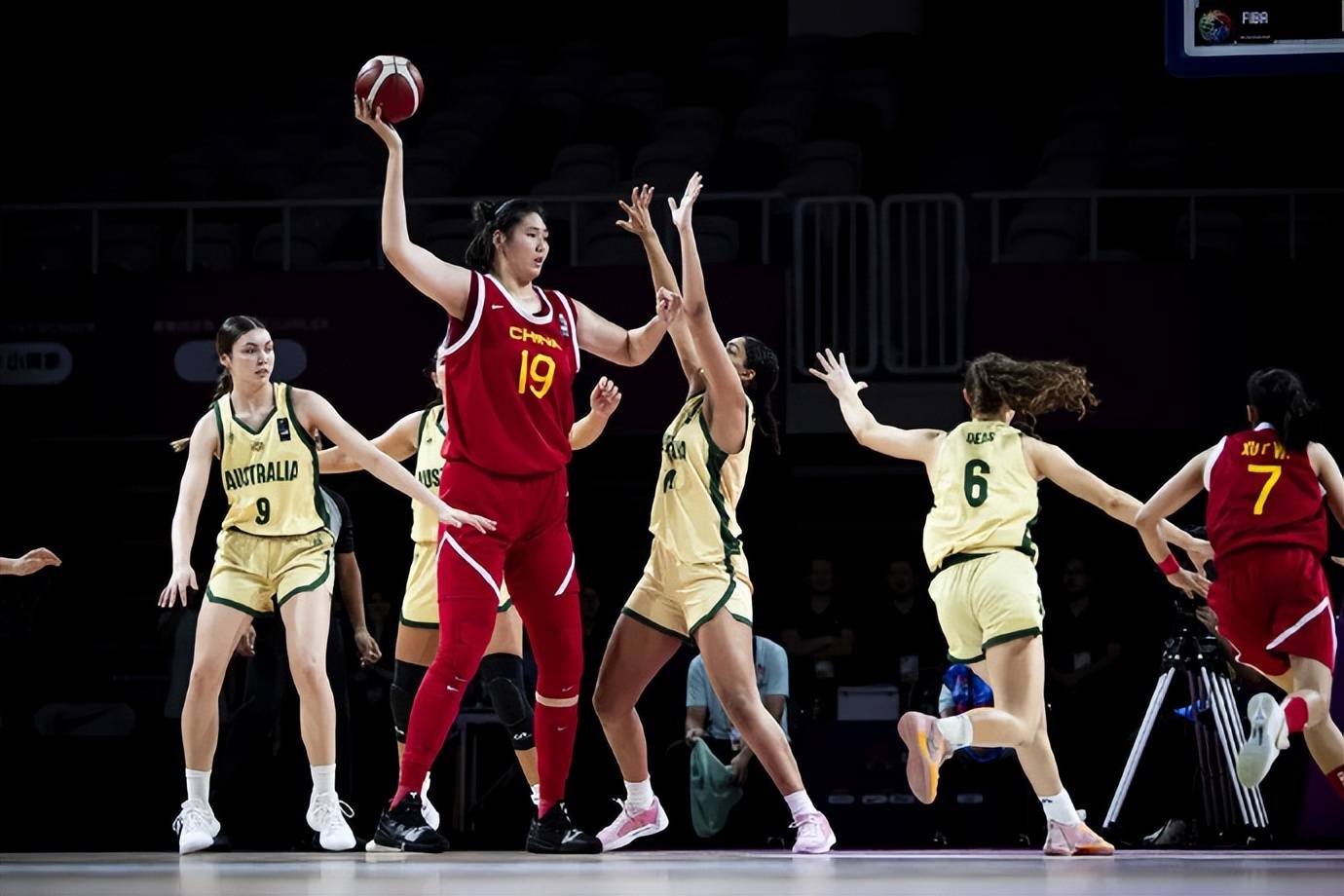 江西女篮备战成功，全队状态整齐引起赞誉的简单介绍