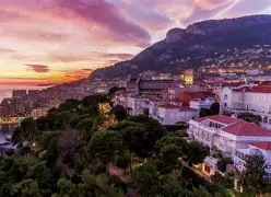 摩纳哥出轨碧昂斯，球队欲勇夺联赛冠军