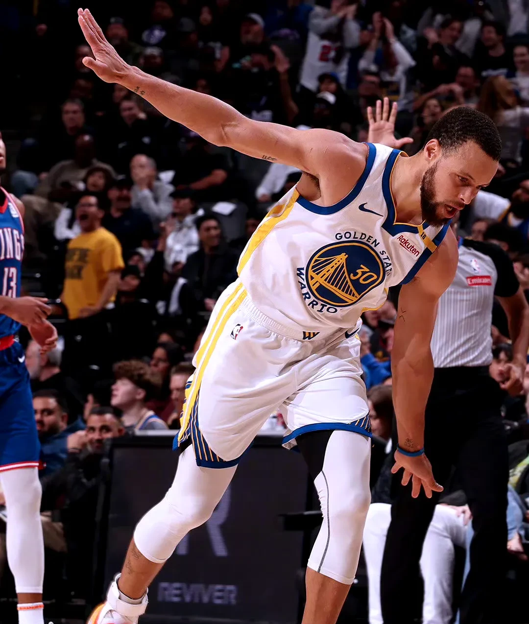 勇士再胜骑士，库里持续火热状态不可阻挡