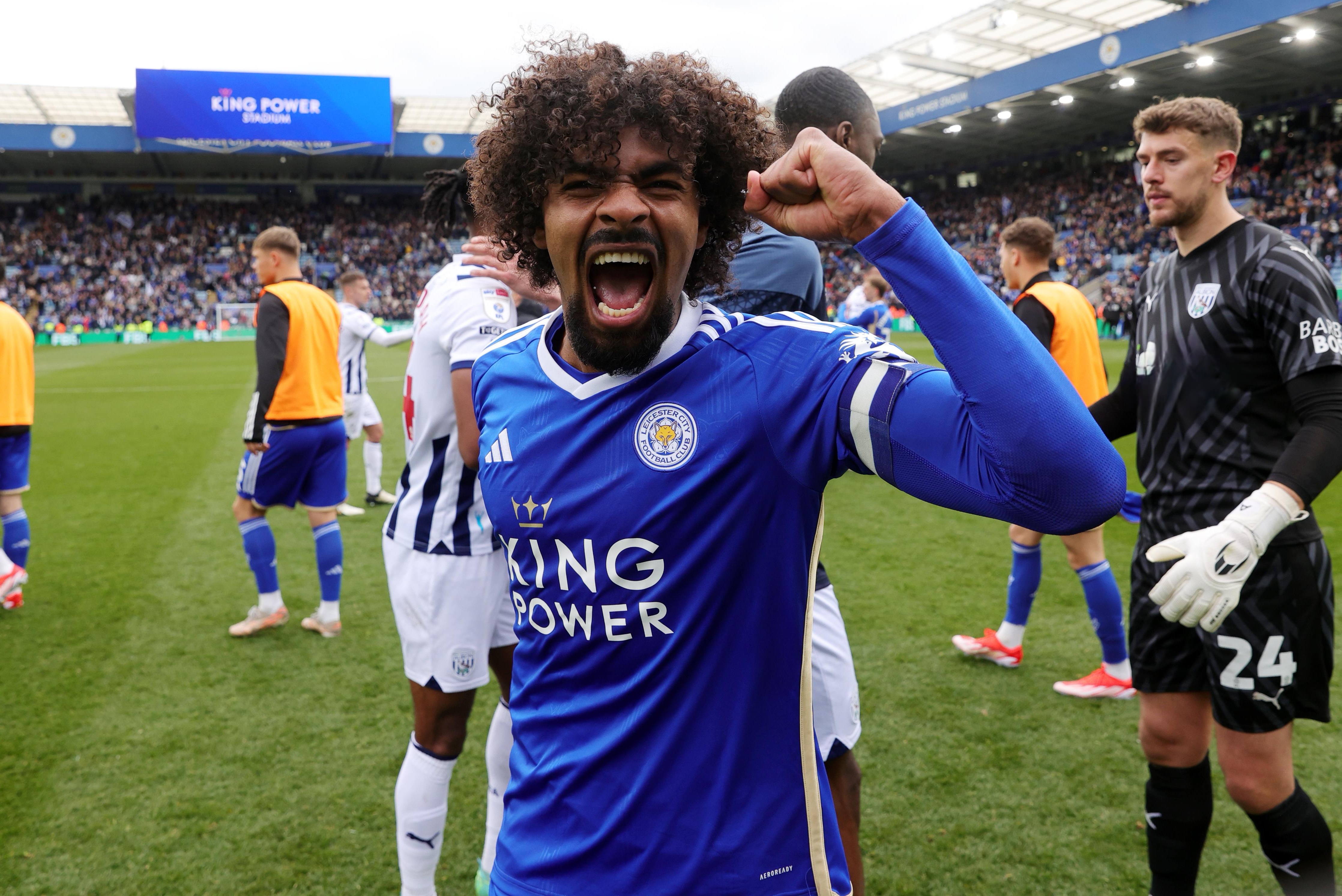 曼城惨败于莱斯特城,前景黯淡 曼城惨败于莱斯特城,前景黯淡