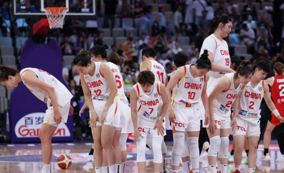 PG电子官网-欧预赛战术变化频繁，教练组决策备受质疑