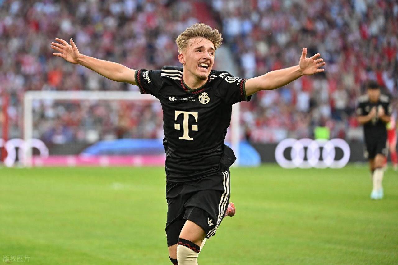 拜仁慕尼黑球星连续破门，助国家队一路领先进军决赛