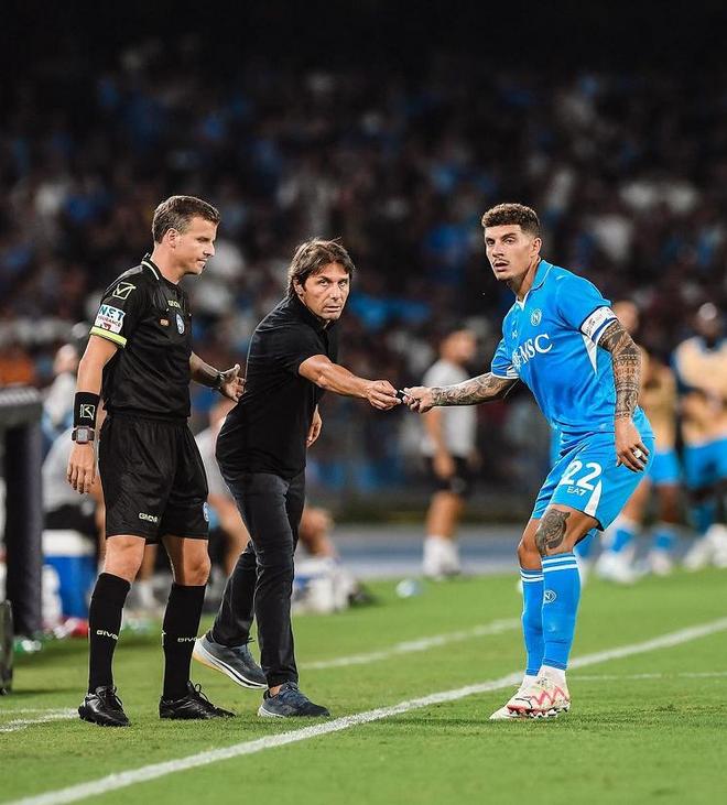 包含那不勒斯中场秀出彩传,助攻帮助球队赢球的词条 包含那不勒斯中场秀出彩传,助攻帮助球队赢球的词条