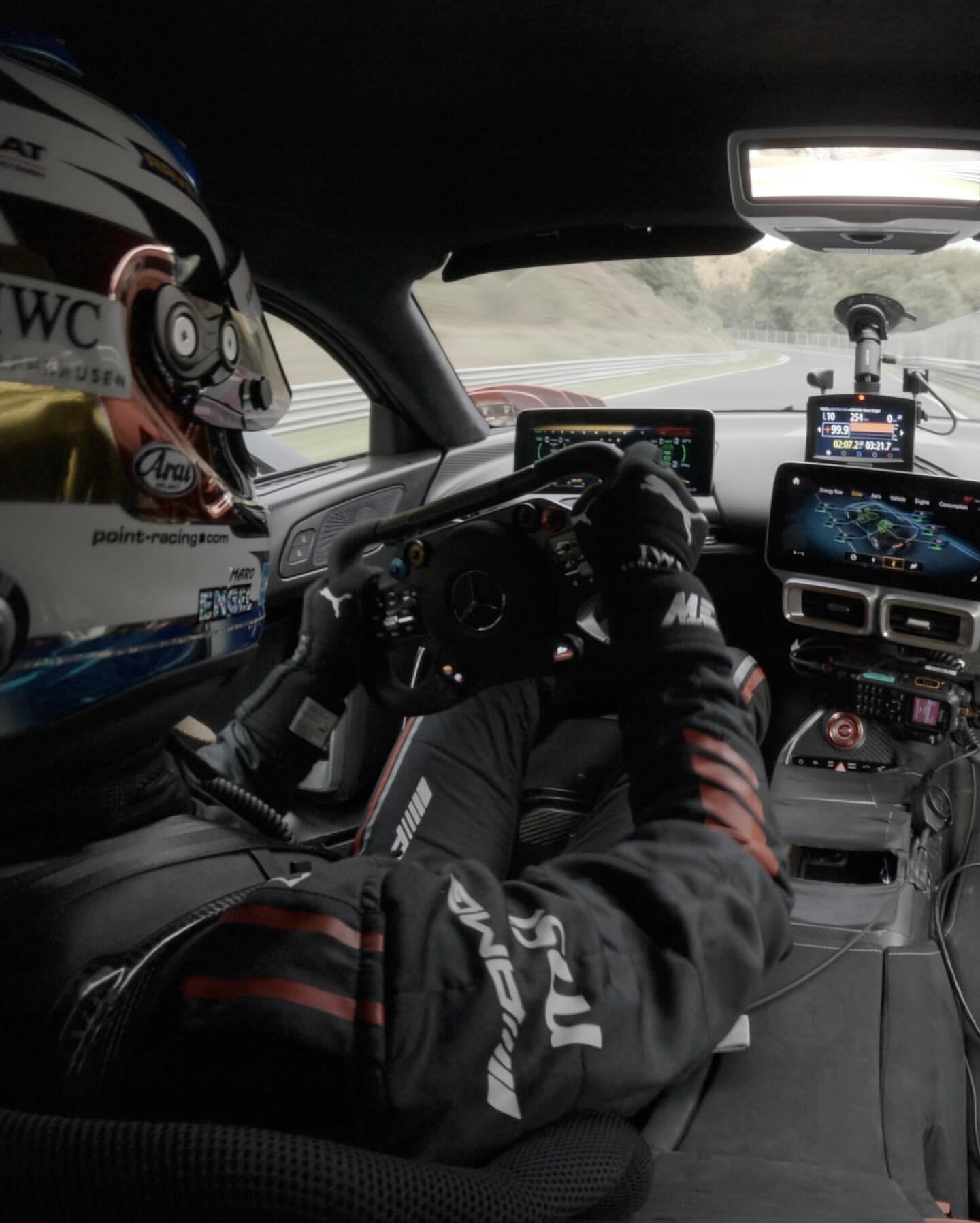 PG电子官网入口-关于世界纪录再次被刷新！选手飞驰奔向胜利的信息