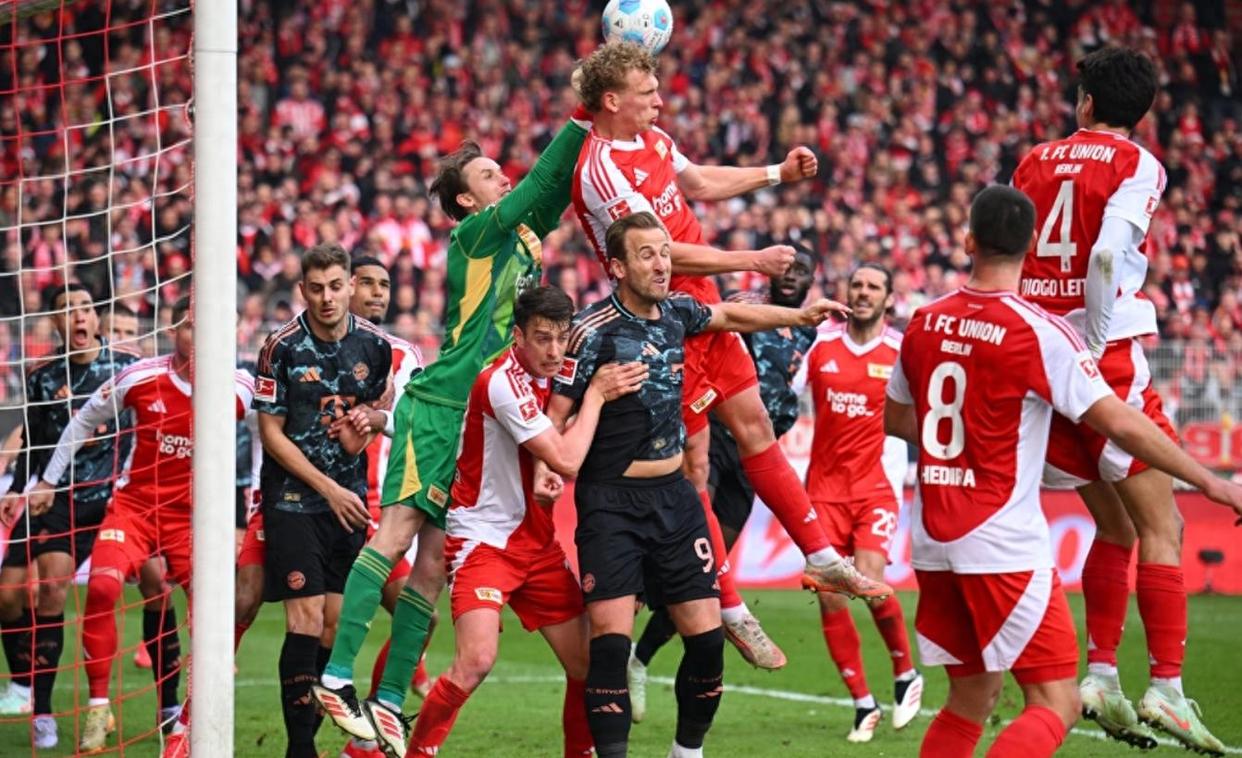 领头羊拜仁慕尼黑球员血拼成球队特点,深得球迷好评 领头羊拜仁慕尼黑球员血拼成球队特点,深得球迷好评