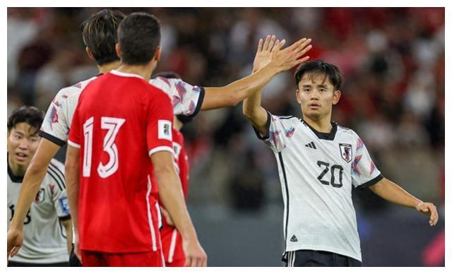 PG电子线上登入-包含克罗托内中场掌控比赛，领跑控球率的词条