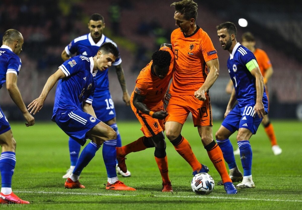 意大利主场横扫荷兰，小组出线形势一片大好