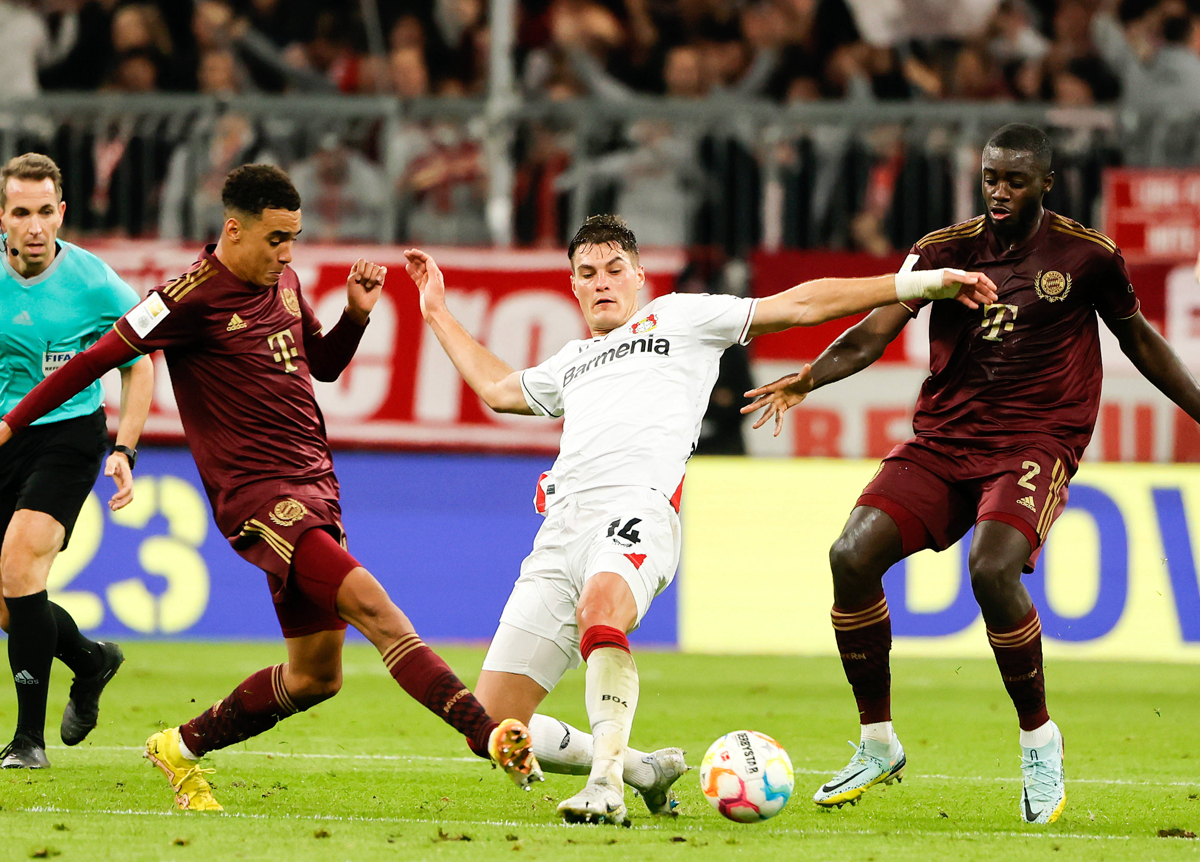 PG Soft Gaming-拜仁慕尼黑客场取得胜利保持领跑