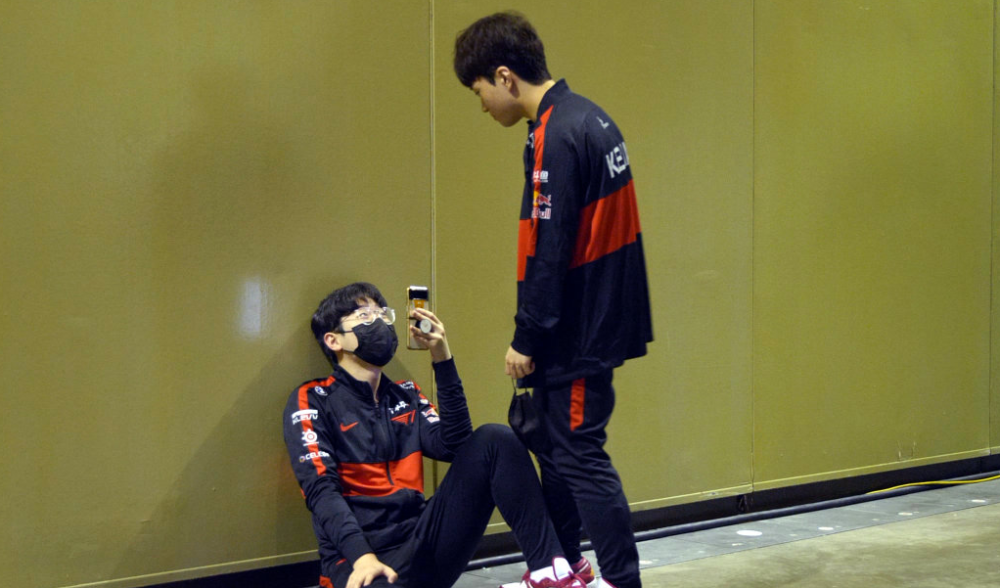 PSG鏖战C9，Keria完成史诗逆转激烈交锋全球总决赛，锁定晋级资格