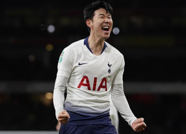 汉堡球队在比赛中崭露头角,获胜 汉堡球队在比赛中崭露头角,获胜