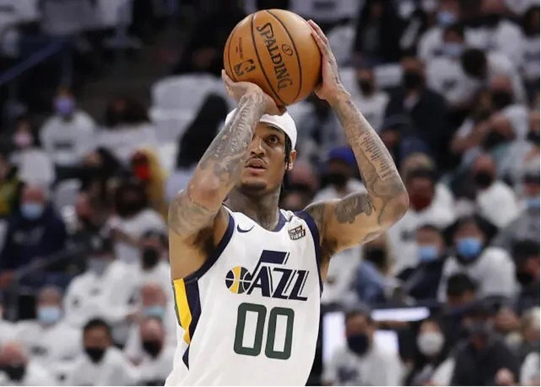 米切尔砍下42分，爵士击败灰熊