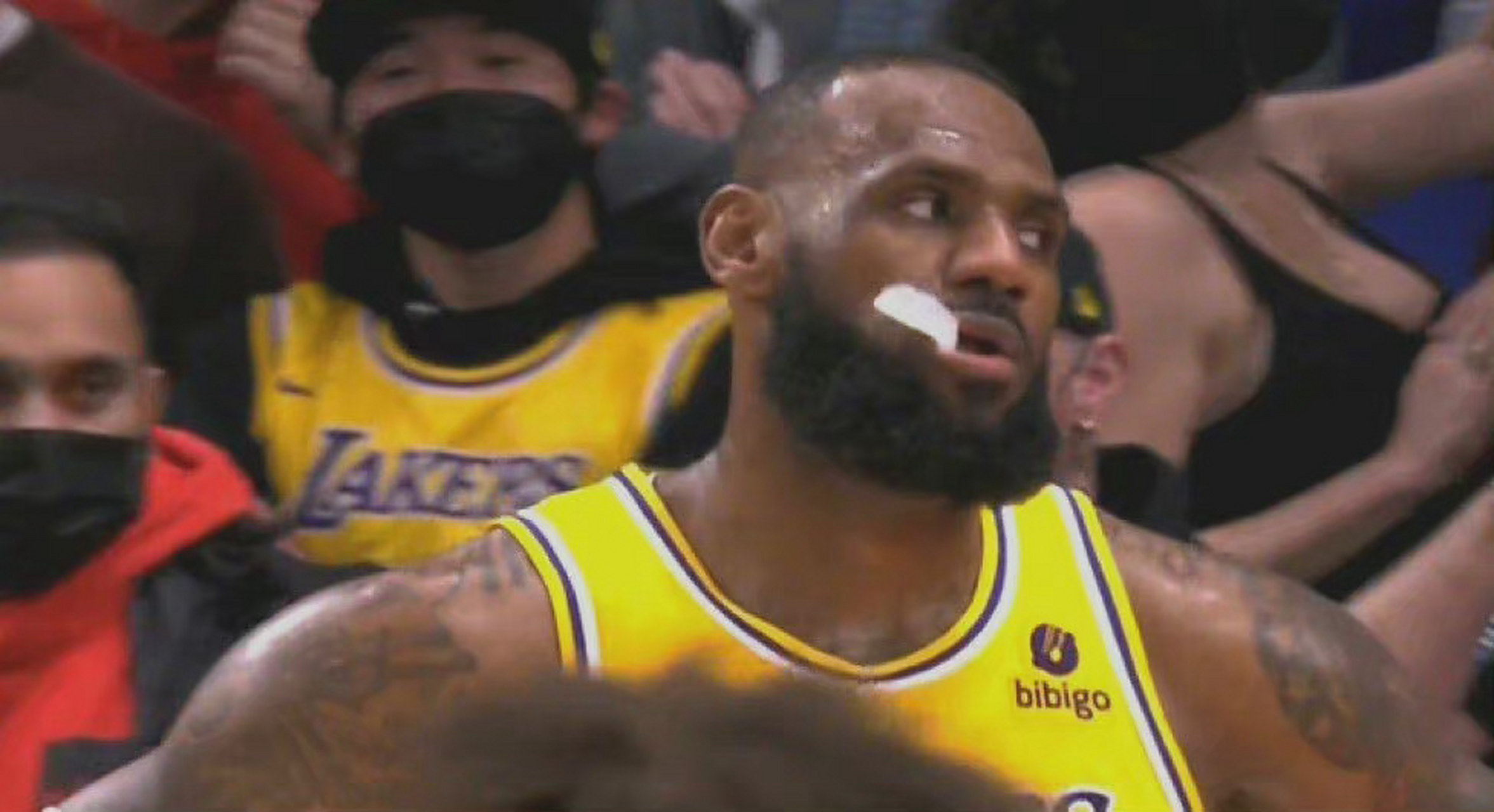 PG平台-湖人不敌开拓者，季后赛无望