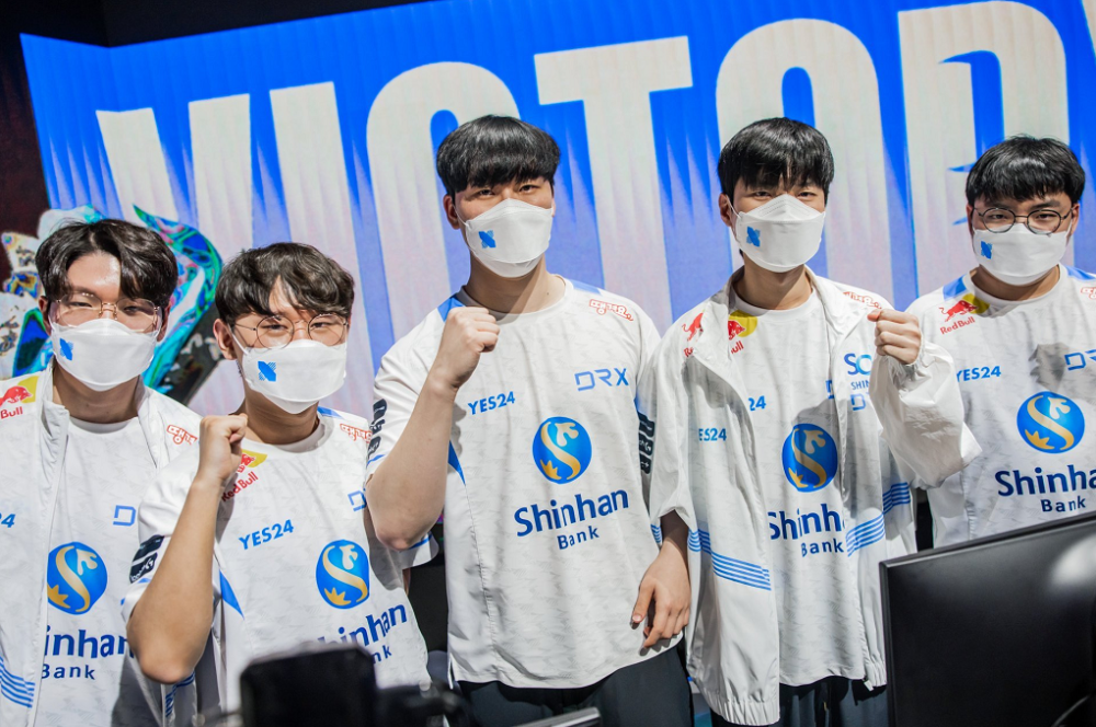 T1横扫G2，ShowMaker开启传奇时刻宿敌对决入围赛，锁定晋级资格