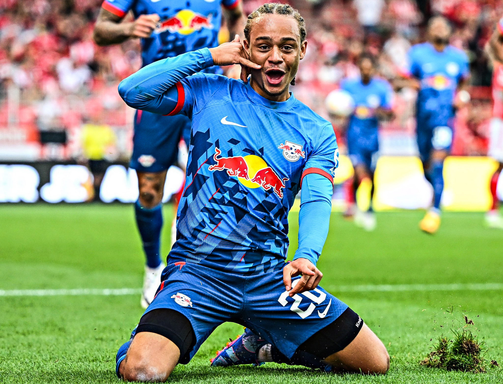 包含红牛二队绝杀红牛车队，皮亚斯特里状态火热的词条